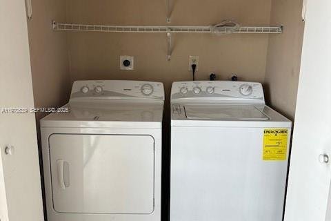 Copropriété à vendre à Hialeah, Floride: 2 chambres, 98.1 m2 № 2031335 - photo 13