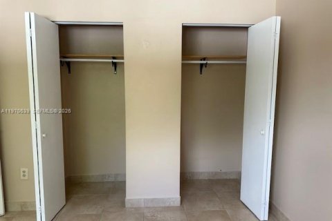 Copropriété à vendre à Hialeah, Floride: 2 chambres, 98.1 m2 № 2031335 - photo 8