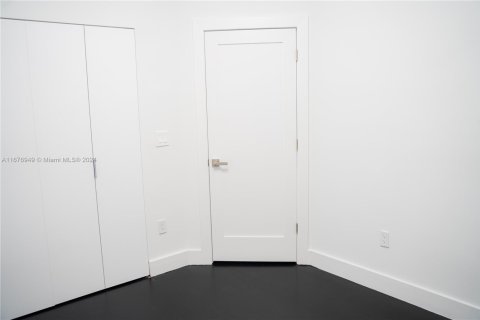 House in Doral, Florida 4 bedrooms, 223.06 sq.m. № 1865753 - photo 28