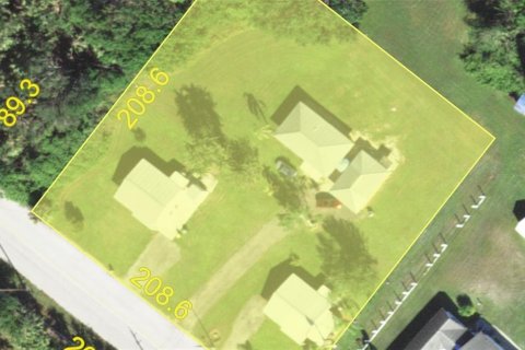 House in Punta Gorda, Florida 6 bedrooms, 232.26 sq.m. № 1771915 - photo 1