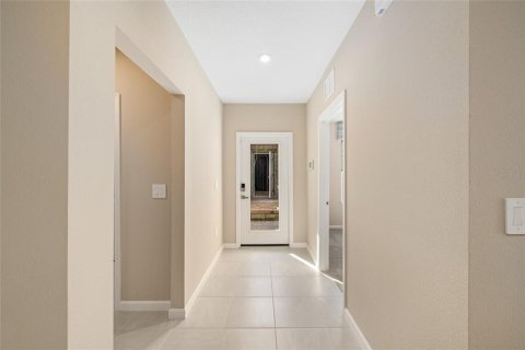 Купить виллу или дом в Леди-Лейк, Флорида 7 комнат, 140.19м2, № 2099039 - фото 8