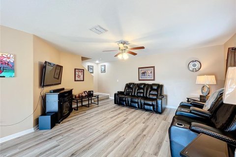 Townhouse in Lakeland, Florida 3 bedrooms, 120.96 sq.m. № 1803225 - photo 7