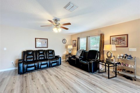 Townhouse in Lakeland, Florida 3 bedrooms, 120.96 sq.m. № 1803225 - photo 8