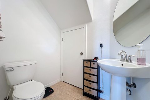 Townhouse in Lakeland, Florida 3 bedrooms, 120.96 sq.m. № 1803225 - photo 15