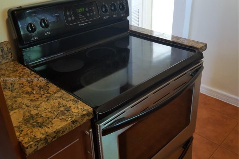 Villa ou maison à vendre à North Miami Beach, Floride: 2 chambres, 110 m2 № 1983967 - photo 3