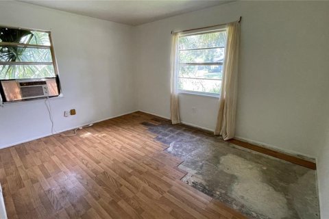 House in Saint Petersburg, Florida 2 bedrooms, 92.72 sq.m. № 1800231 - photo 11