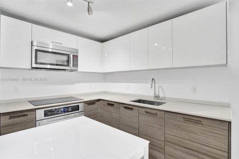 Copropriété à louer à Miami, Floride: 2 chambres, 103.68 m2 № 2414546 - photo 24