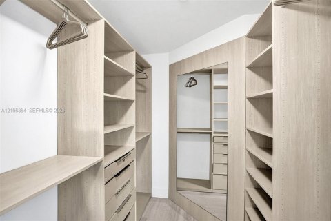 Copropriété à louer à Miami, Floride: 2 chambres, 103.68 m2 № 2414546 - photo 4
