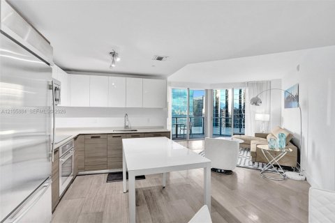 Copropriété à louer à Miami, Floride: 2 chambres, 103.68 m2 № 2414546 - photo 27