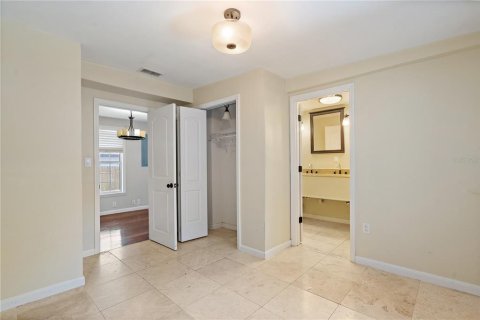 House in Clearwater, Florida 3 bedrooms, 91.88 sq.m. № 1886873 - photo 10