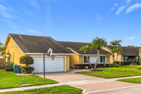 Дом в Лодерхилл, Флорида 3 спальни, 186.18м2 № 2066682