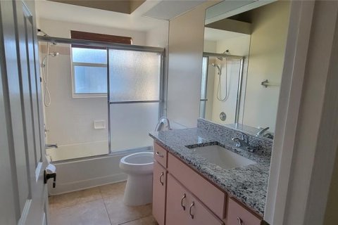House in Bradenton, Florida 3 bedrooms, 140.93 sq.m. № 1735450 - photo 13