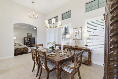 House in Fort Myers, Florida 3 bedrooms, 229.1 sq.m. № 2142021 - photo 10