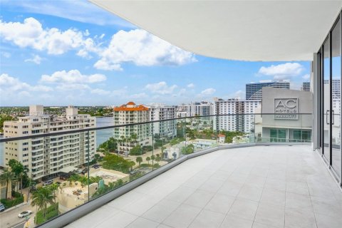 Copropriété à louer à Fort Lauderdale, Floride: 2 chambres, 156.26 m2 № 2154341 - photo 3