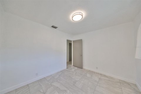 Casa en venta en Tampa, Florida, 3 dormitorios, 144.18 m2 № 2203726 - foto 21