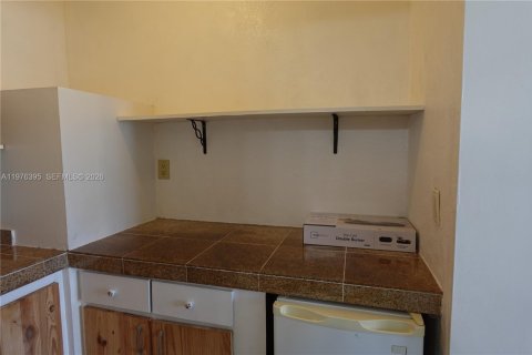 Commercial property in Miami, Florida 1 bedroom, 173.54 sq.m. № 2079353 - photo 13