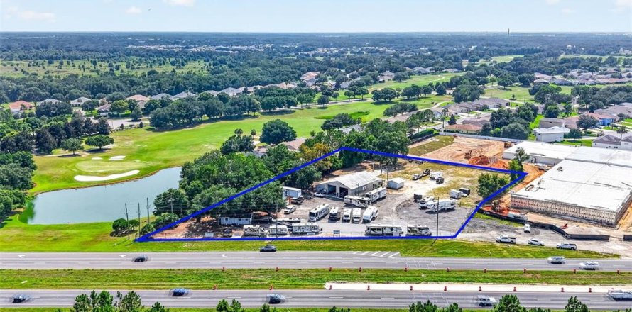 Propiedad comercial en Leesburg, Florida 222.97 m2 № 2203477
