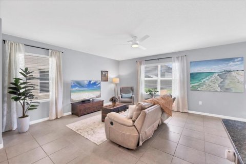 Villa ou maison à vendre à Sarasota, Floride: 4 chambres, 188.31 m2 № 1902639 - photo 4