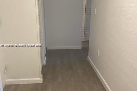Купить кондоминиум в Норт-Майами-Бич, Флорида 2 спальни, 112.69м2, № 1754108 - фото 4