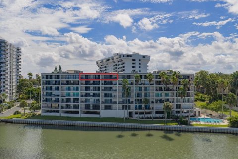 Condominio en venta en Clearwater, Florida, 2 dormitorios, 201.6 m2 № 2321384 - foto 4