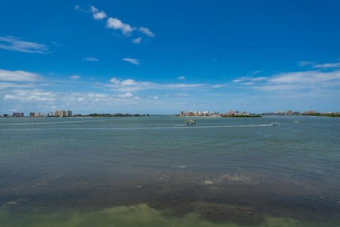 Condominio en venta en Clearwater, Florida, 2 dormitorios, 201.6 m2 № 2321384 - foto 3