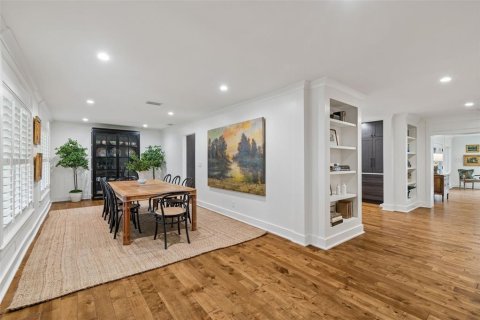 Villa ou maison à vendre à Tampa, Floride: 4 chambres, 361.11 m2 № 2315179 - photo 13
