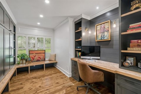 Villa ou maison à vendre à Tampa, Floride: 4 chambres, 361.11 m2 № 2315179 - photo 7
