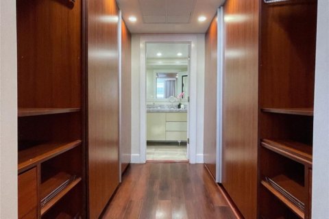 Copropriété à louer à Hollywood, Floride: 1 chambre, 90.12 m2 № 1207381 - photo 1