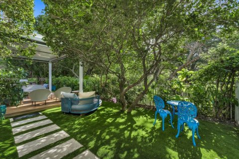 Casa en venta en Miami, Florida, 4 dormitorios, 324.32 m2 № 2066627 - foto 6