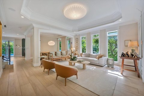 Casa en venta en Miami, Florida, 4 dormitorios, 324.32 m2 № 2066627 - foto 11