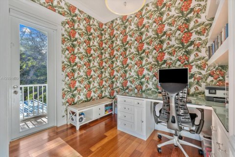 Casa en venta en Miami, Florida, 4 dormitorios, 324.32 m2 № 2066627 - foto 20