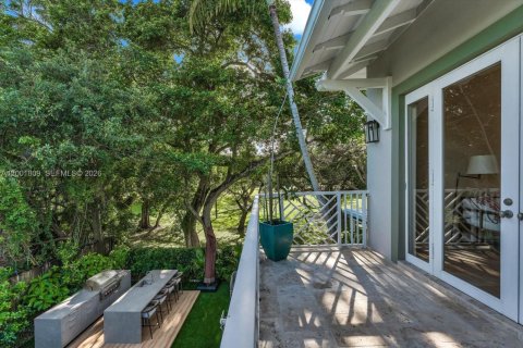 Casa en venta en Miami, Florida, 4 dormitorios, 324.32 m2 № 2066627 - foto 21
