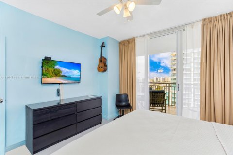 Condominio en venta en Sunny Isles Beach, Florida, 2 dormitorios, 123.56 m2 № 1892653 - foto 23
