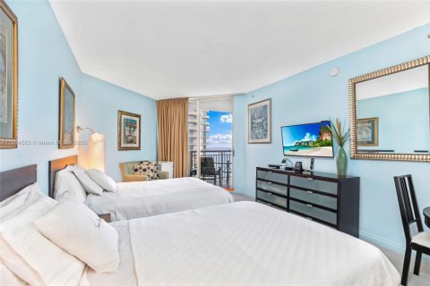 Condominio en venta en Sunny Isles Beach, Florida, 2 dormitorios, 123.56 m2 № 1892653 - foto 28