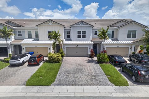 Townhouse in Hollywood, Florida 3 bedrooms, 164.99 sq.m. № 2086971 - photo 3