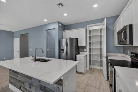 Townhouse in Hollywood, Florida 3 bedrooms, 164.99 sq.m. № 2086971 - photo 22