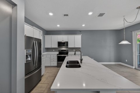 Townhouse in Hollywood, Florida 3 bedrooms, 164.99 sq.m. № 2086971 - photo 18