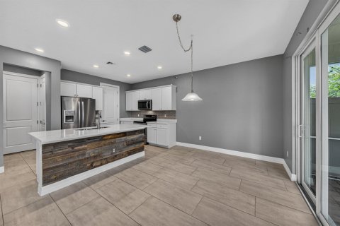 Townhouse in Hollywood, Florida 3 bedrooms, 164.99 sq.m. № 2086971 - photo 16