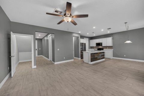 Townhouse in Hollywood, Florida 3 bedrooms, 164.99 sq.m. № 2086971 - photo 13