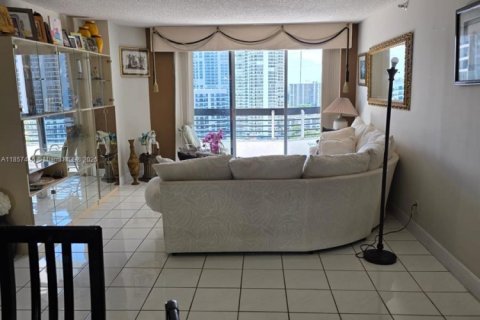 Купить кондоминиум в Авентура, Флорида 2 спальни, 109.9м2, № 2015457 - фото 4