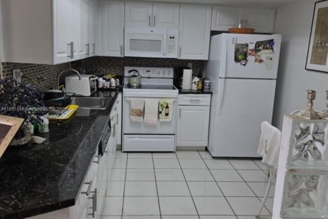 Купить кондоминиум в Авентура, Флорида 2 спальни, 109.9м2, № 2015457 - фото 7