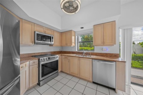 Купить кондоминиум в Сарасота, Флорида 5 комнат, 147.53м2, № 1901308 - фото 18