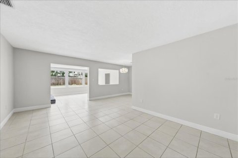 Villa ou maison à vendre à Bradenton, Floride: 2 chambres, 132.39 m2 № 2399354 - photo 3