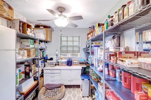 House in Miami Shores, Florida 3 bedrooms, 267.93 sq.m. № 1698500 - photo 18