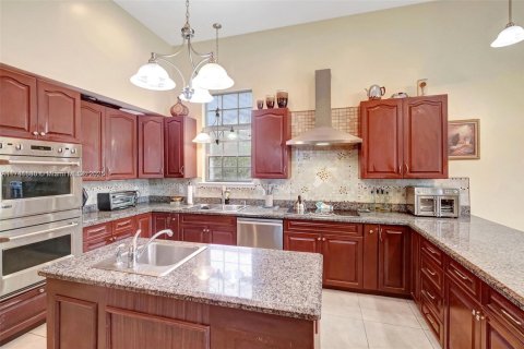 House in Miami Shores, Florida 3 bedrooms, 267.93 sq.m. № 1698500 - photo 21