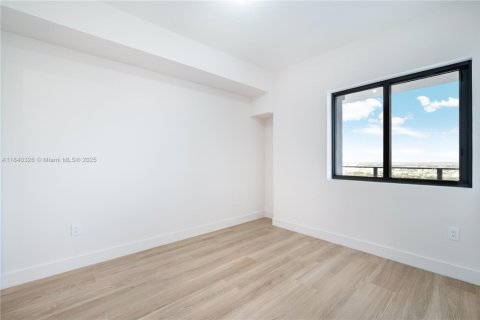 Condominio en venta en Miami, Florida, 3 dormitorios, 152.64 m2 № 1836796 - foto 21