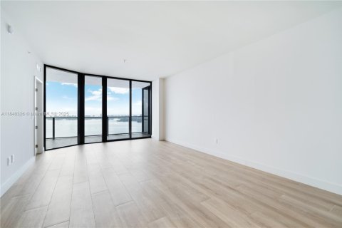 Condominio en venta en Miami, Florida, 3 dormitorios, 152.64 m2 № 1836796 - foto 4