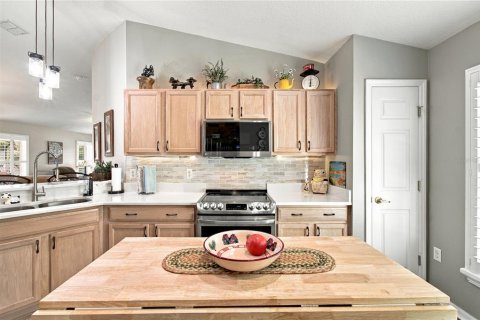 Villa ou maison à vendre à Poinciana, Floride: 2 chambres, 116.87 m2 № 2430419 - photo 10