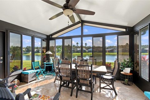 Villa ou maison à Poinciana, Floride 2 chambres, 116.87 m2 № 2430419