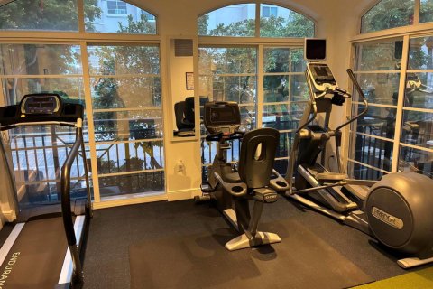 Condo in Hillsboro Beach, Florida, 2 bedrooms  № 2378871 - photo 23